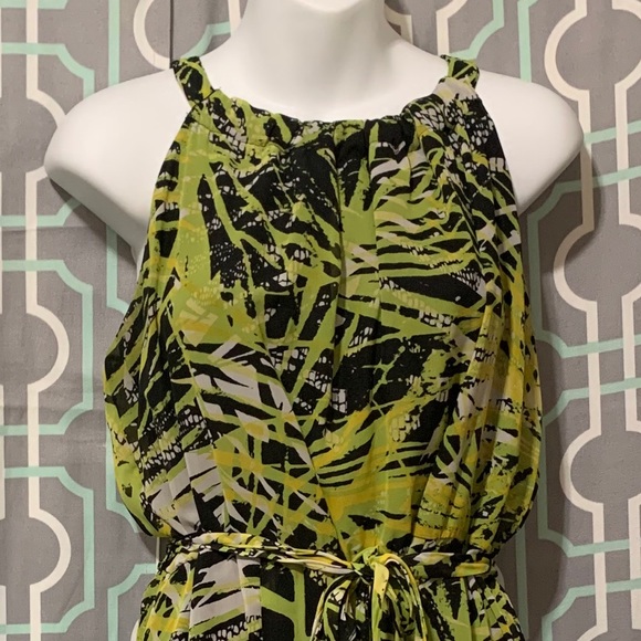 Green and black dress - Picture 2 of 9